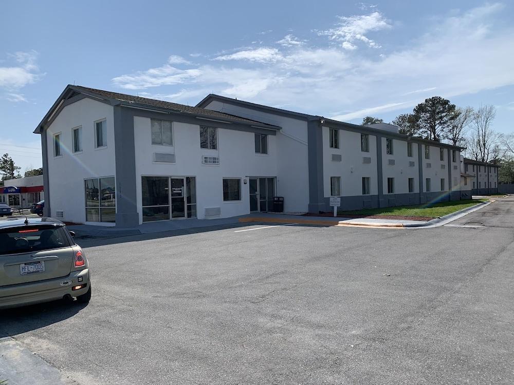 Econo Lodge Cherry Point Havelock Eksteriør billede