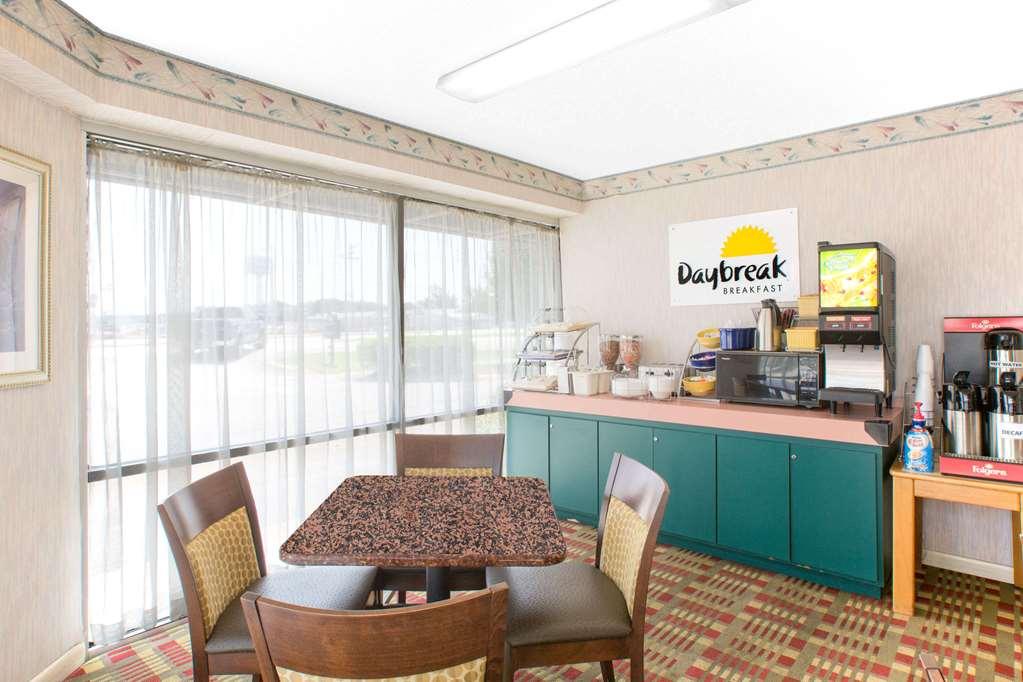 Econo Lodge Cherry Point Havelock Eksteriør billede