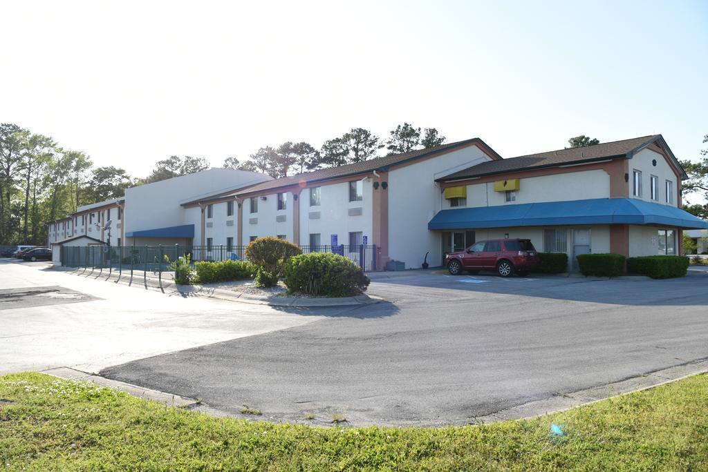 Econo Lodge Cherry Point Havelock Eksteriør billede