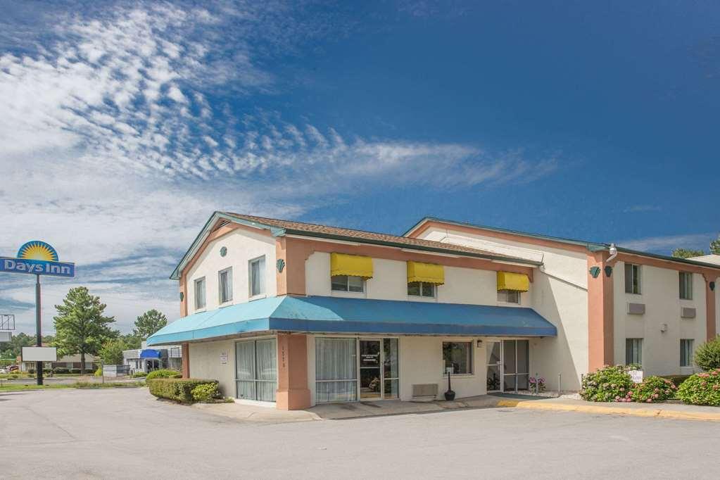 Econo Lodge Cherry Point Havelock Eksteriør billede