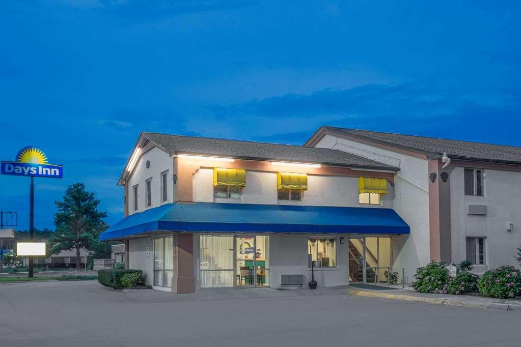 Econo Lodge Cherry Point Havelock Eksteriør billede