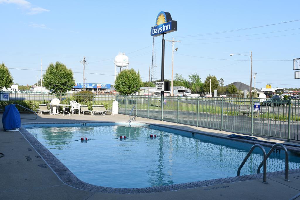Econo Lodge Cherry Point Havelock Eksteriør billede