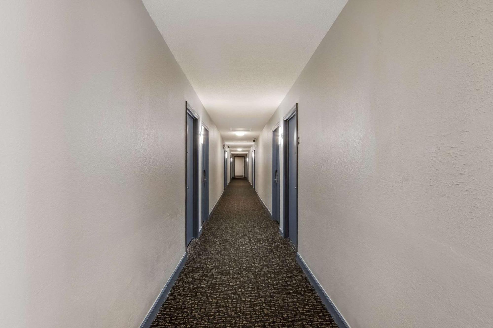 Econo Lodge Cherry Point Havelock Eksteriør billede