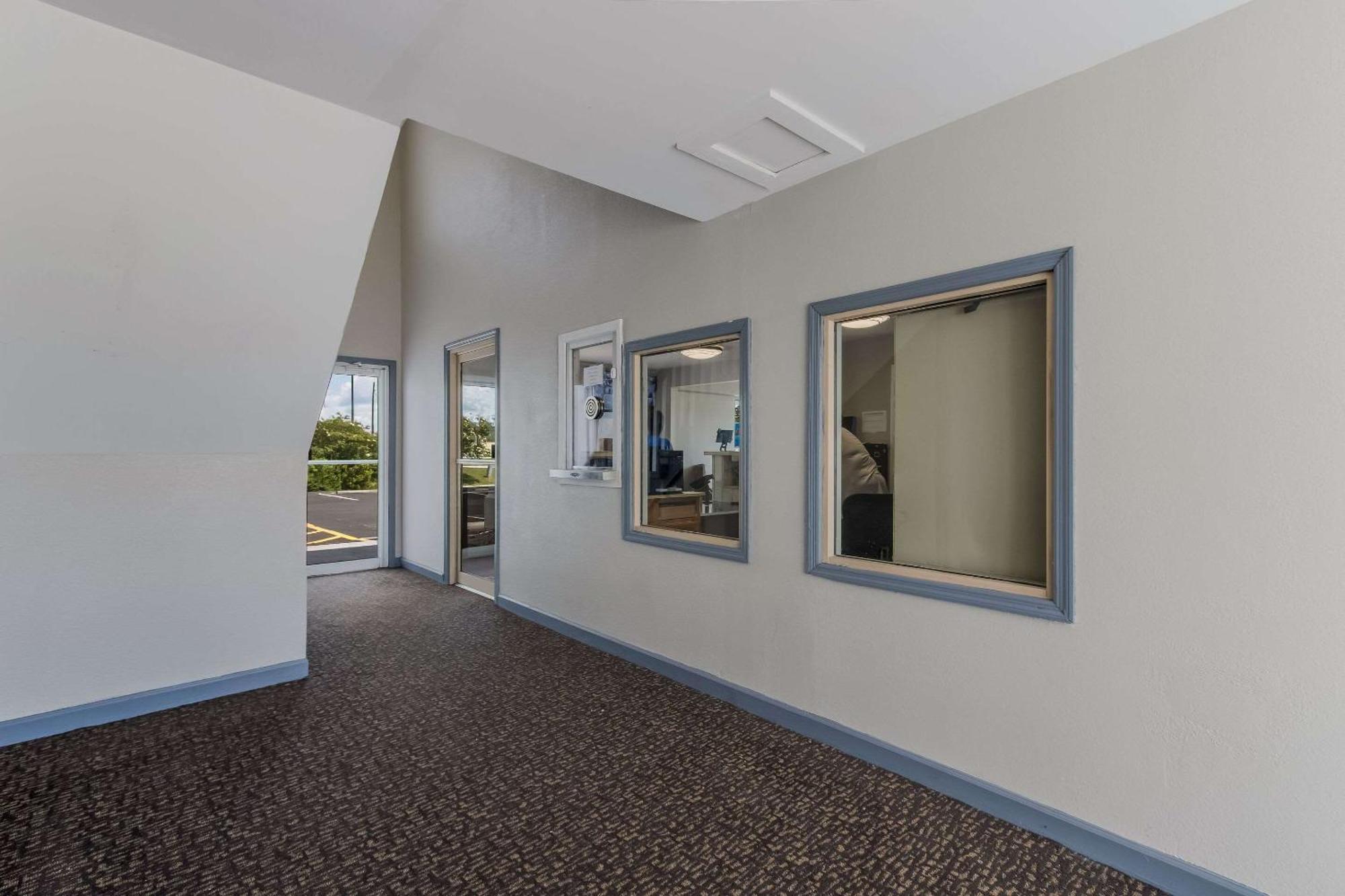 Econo Lodge Cherry Point Havelock Eksteriør billede