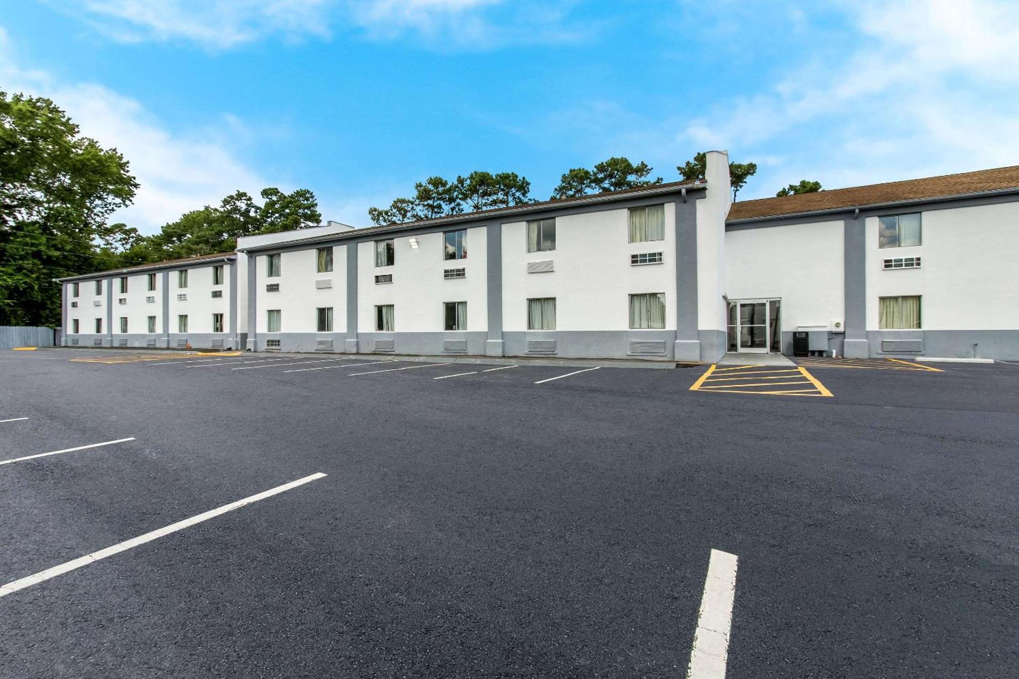 Econo Lodge Cherry Point Havelock Eksteriør billede