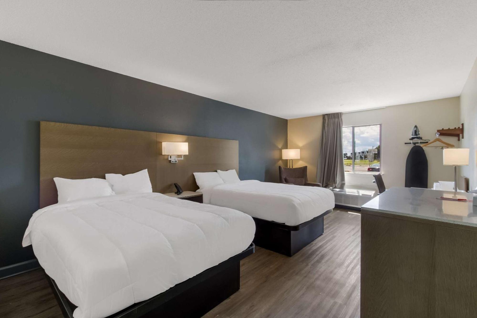 Econo Lodge Cherry Point Havelock Eksteriør billede