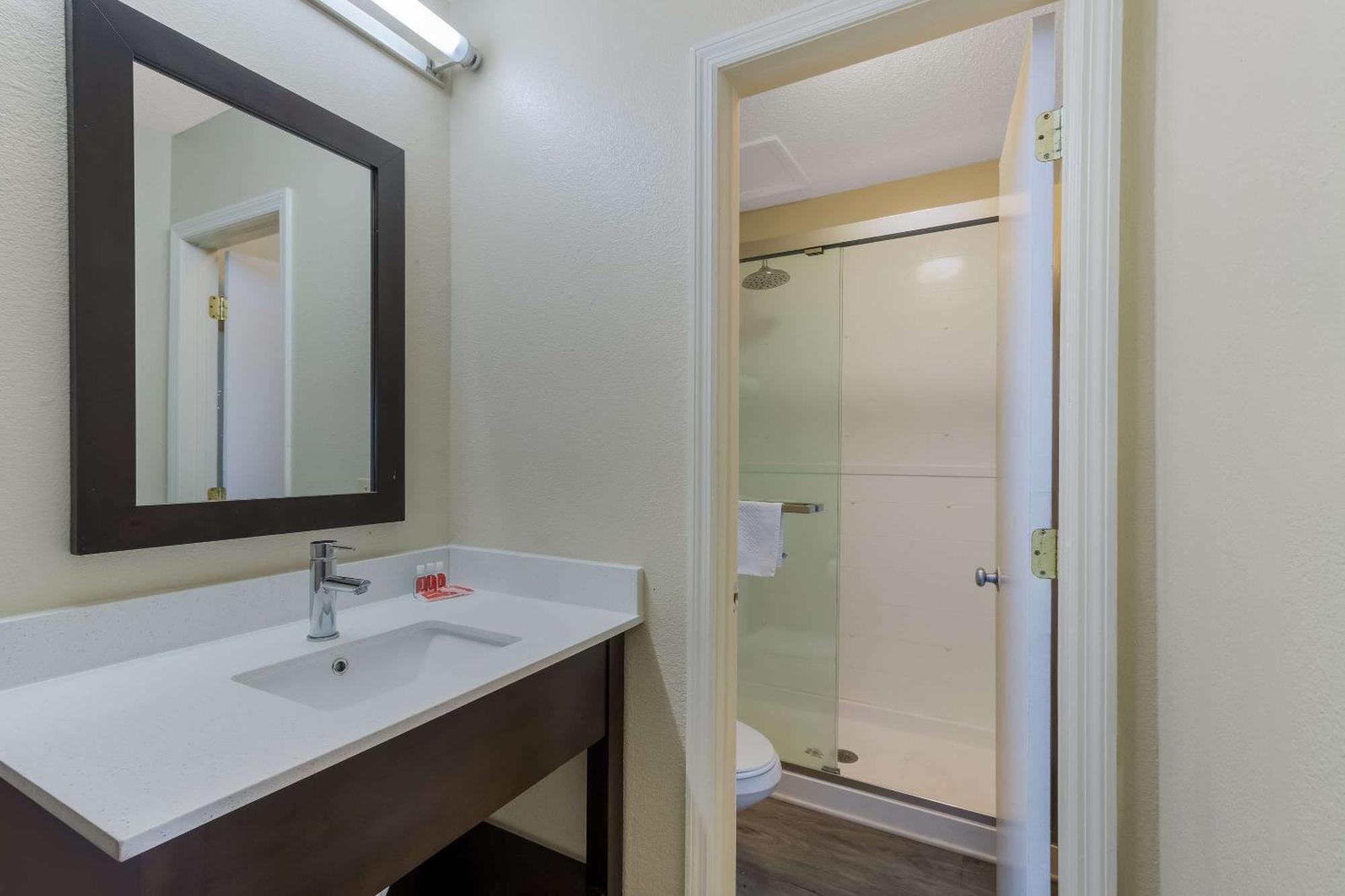 Econo Lodge Cherry Point Havelock Eksteriør billede