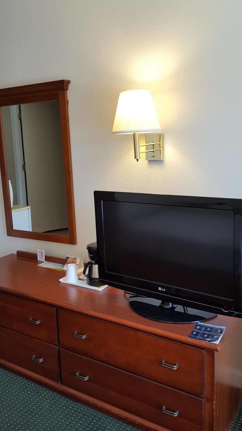 Econo Lodge Cherry Point Havelock Eksteriør billede